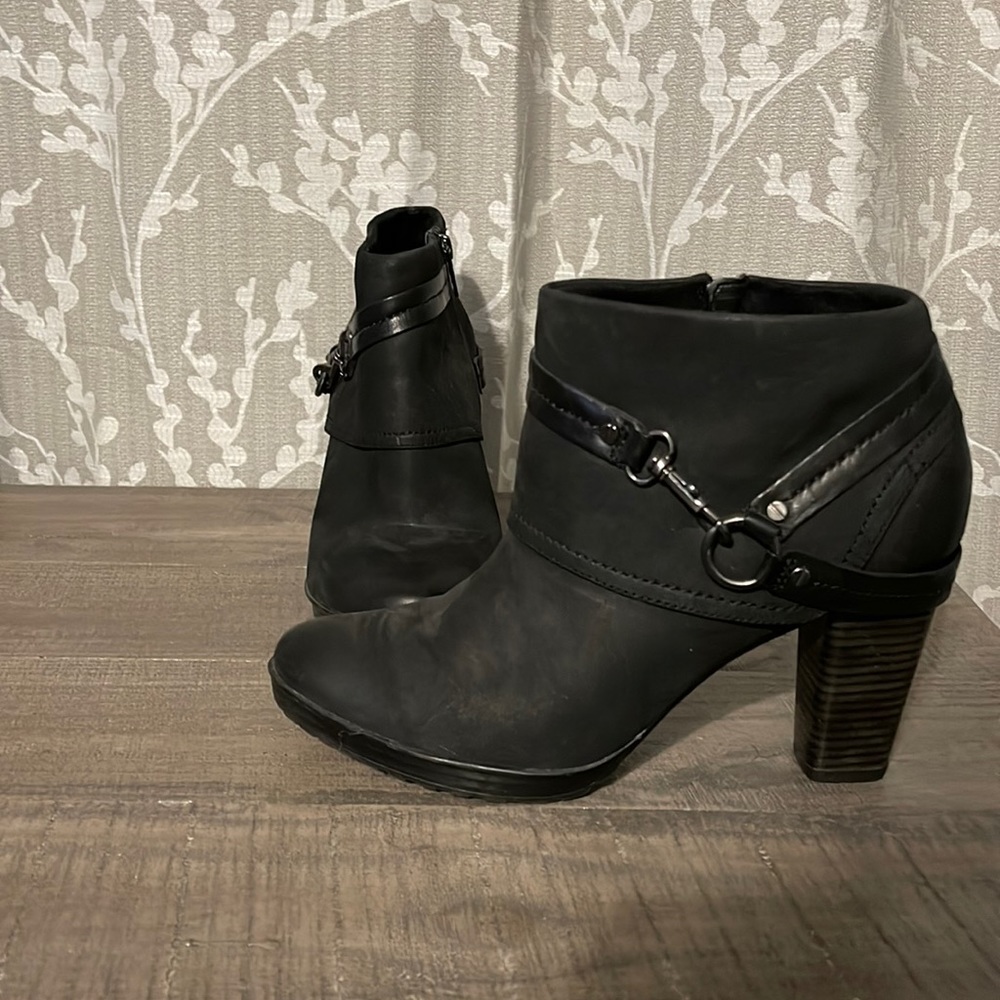 Clark Leather Heeled Black Booties sz 10